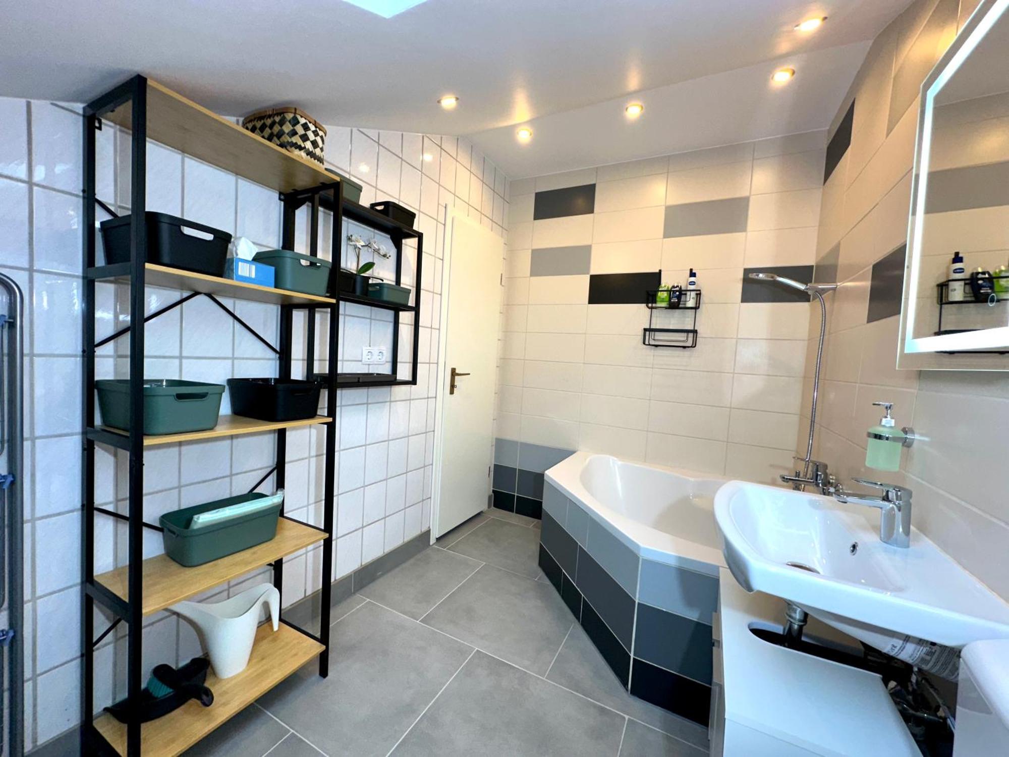 Rentapart's 3room Apartment *
